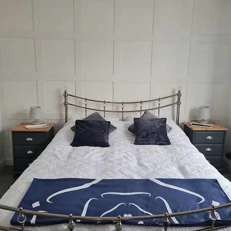 Yorkshire Rose - 2 Bed Sleeps 5 Скарборо