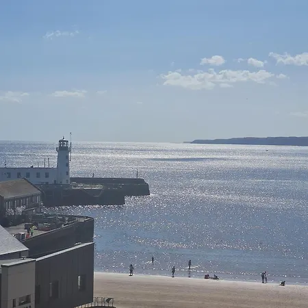 Yorkshire Rose - 2 Bed Sleeps 6 Apartment