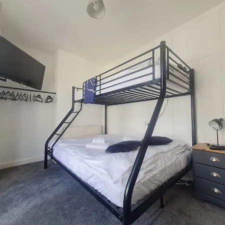 Yorkshire Rose - 2 Bed Sleeps 5