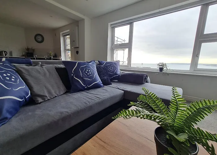 Yorkshire Rose - 2 Bed Sleeps 5 *